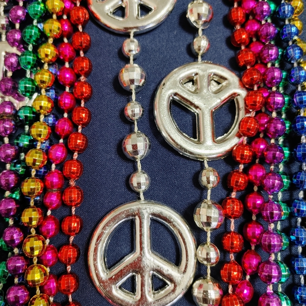 10 NECKLACES-PEACE SIGNS (2)&DISCO BALLS
